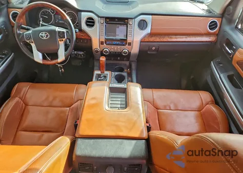 2014 Toyota Tundra Crewmax Platinum z USA, uszkodzony, nr VIN 5TFAW5F14EX415272